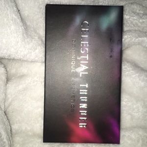 Eyeshadow palette